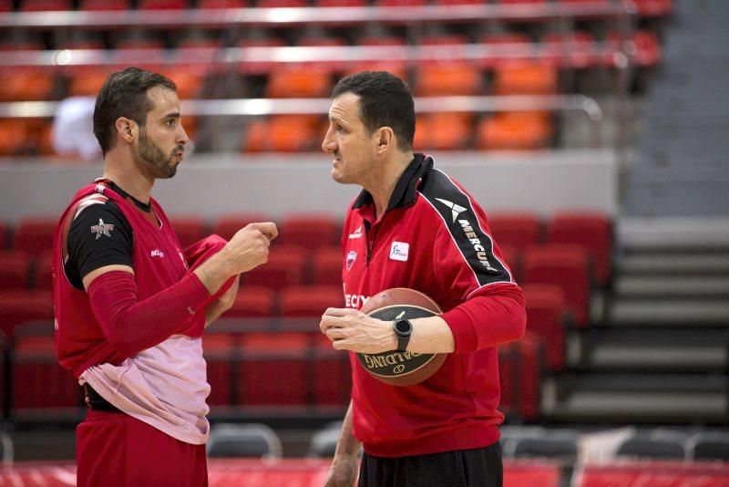 Entrenamiento a puerta abierta del Tecnyconta Zaragoza