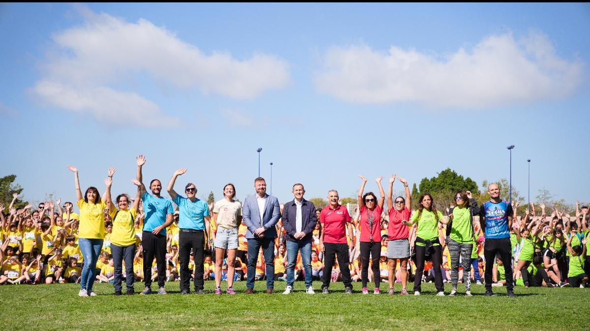 Con motivo del 25 aniversario de la Marató i Mitja, ASICS Penyagolosa Trails, en colaboración con la Diputació de Castelló y la Comunitat de l'Esport ha llevado a cabo &quot;Penyagolosa a l'Escola&quot;.