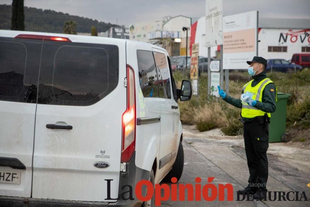 Reparto de mascarillas en Caravaca