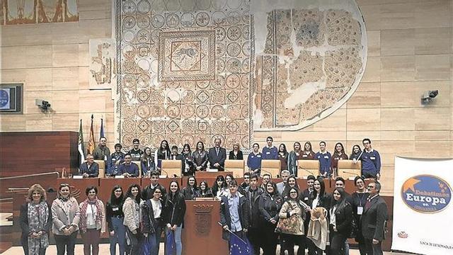 ‘Debatimos Europa’ vuelve a Mérida para implicar a la juventud en la construcción europea