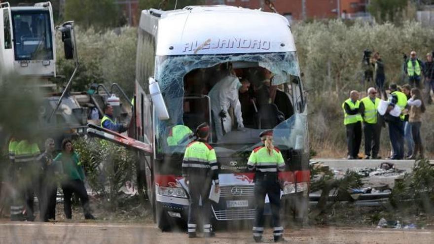 Archivan la causa del accidente de autocar en el que murieron 13 estudiantes en Tarragona