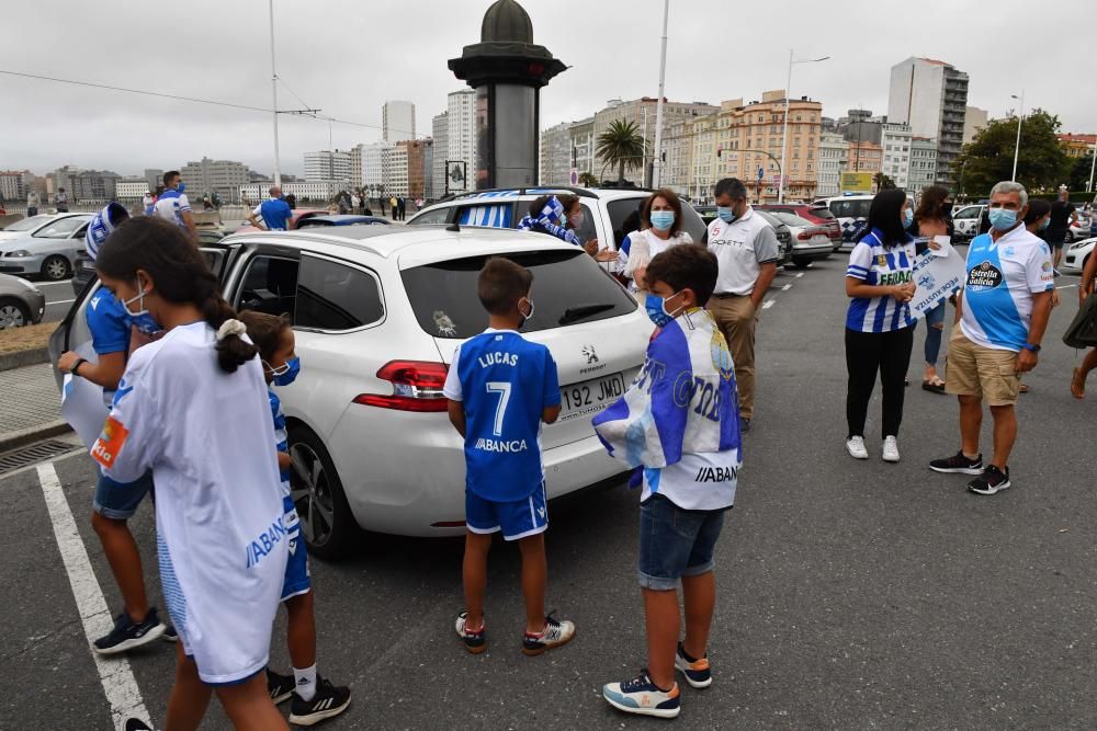 La caravana en defensa del Deportivo colapsó el tráfico en varios puntos de A Coruña.