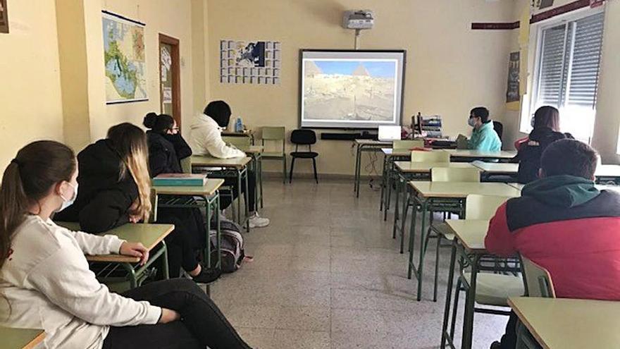 Webinar sobre los papiros impartido en el instituto. | IES Tierra de Campos