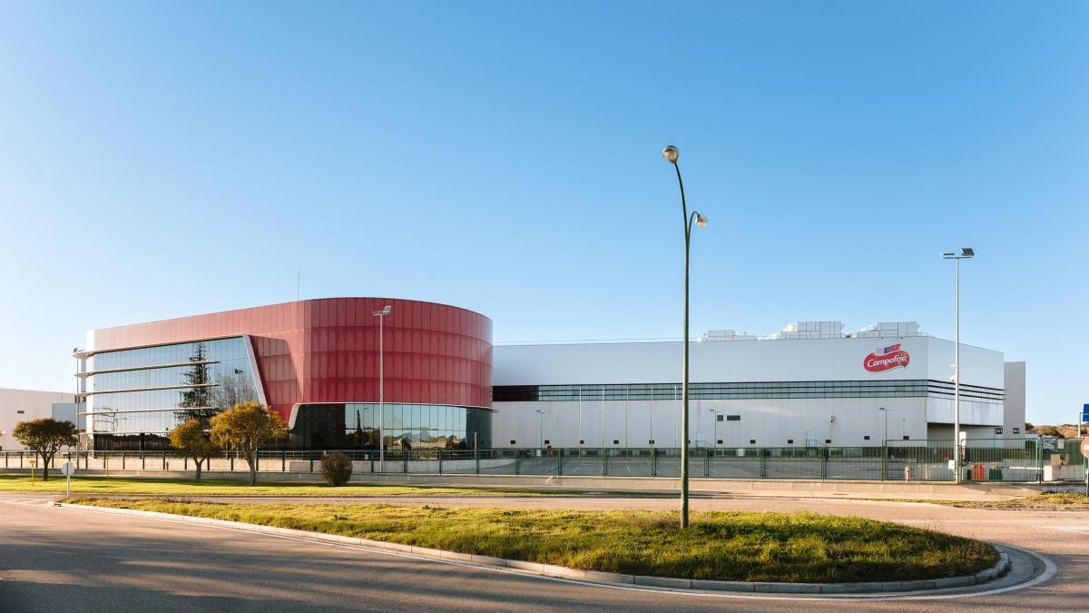 Campofrío abrirá una nueva planta en Utiel tras ser arrasada su fábrica de Torrent por la dana.