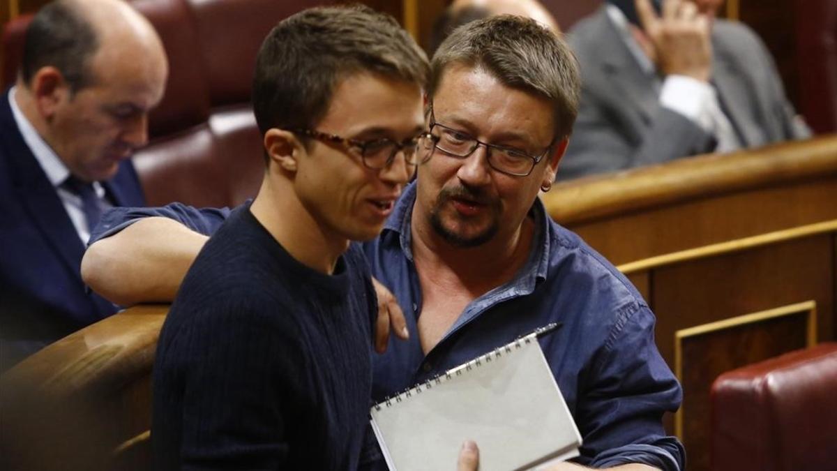 Xavier Domènch e Íñigo Errejón en el pleno del Congreso.