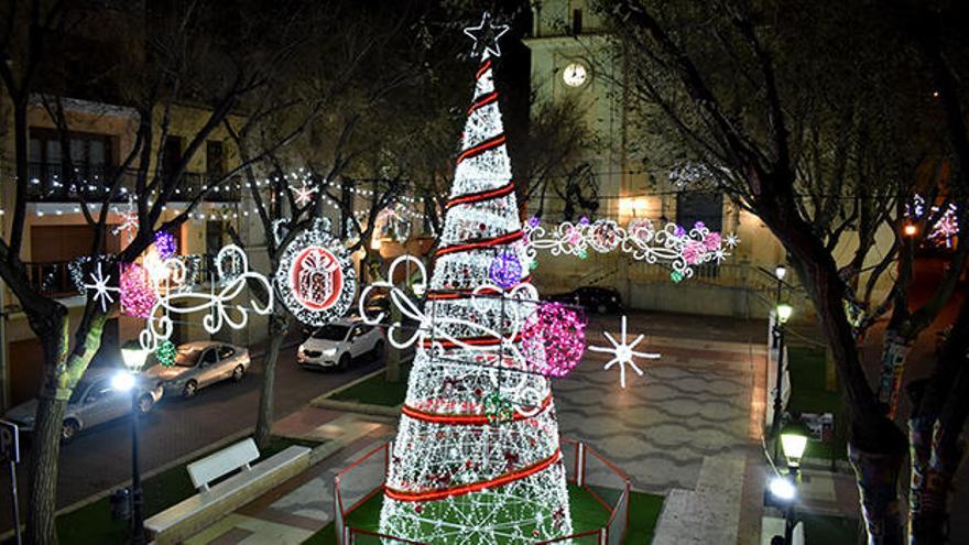 Árbol de Navidad en la Plaça de Baix de Petrer