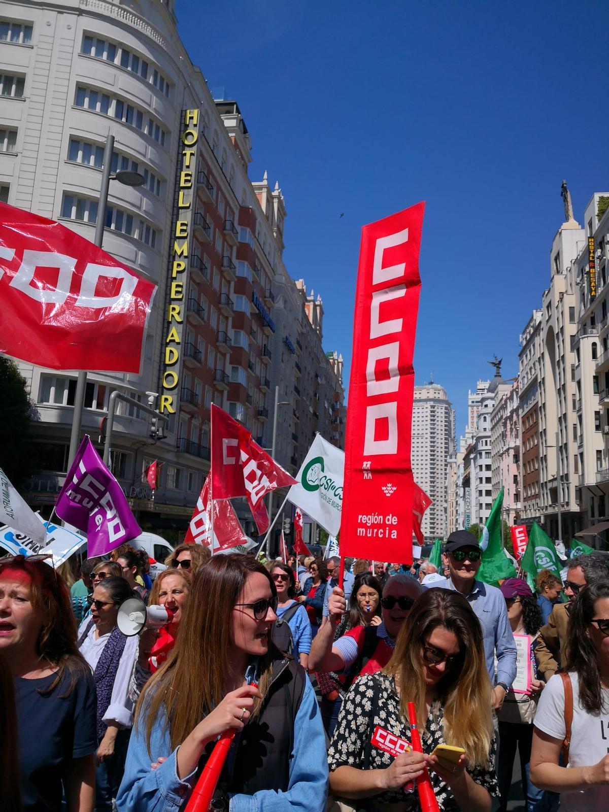 Más de 200 funcionarios de Justicia de la Región participan en la huelga de este miércoles en Madrid