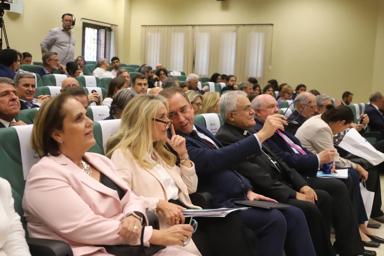 La Fundación ETEA de la Universidad Loyola celebra en un acto sus 50 años