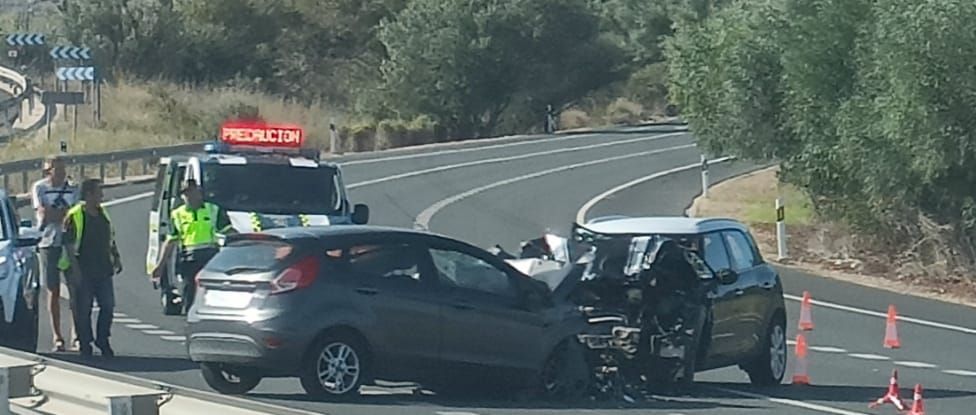 Así ha sido el grave accidente en la N-332 en Ondara que ha dejado tres heridos (imágenes)