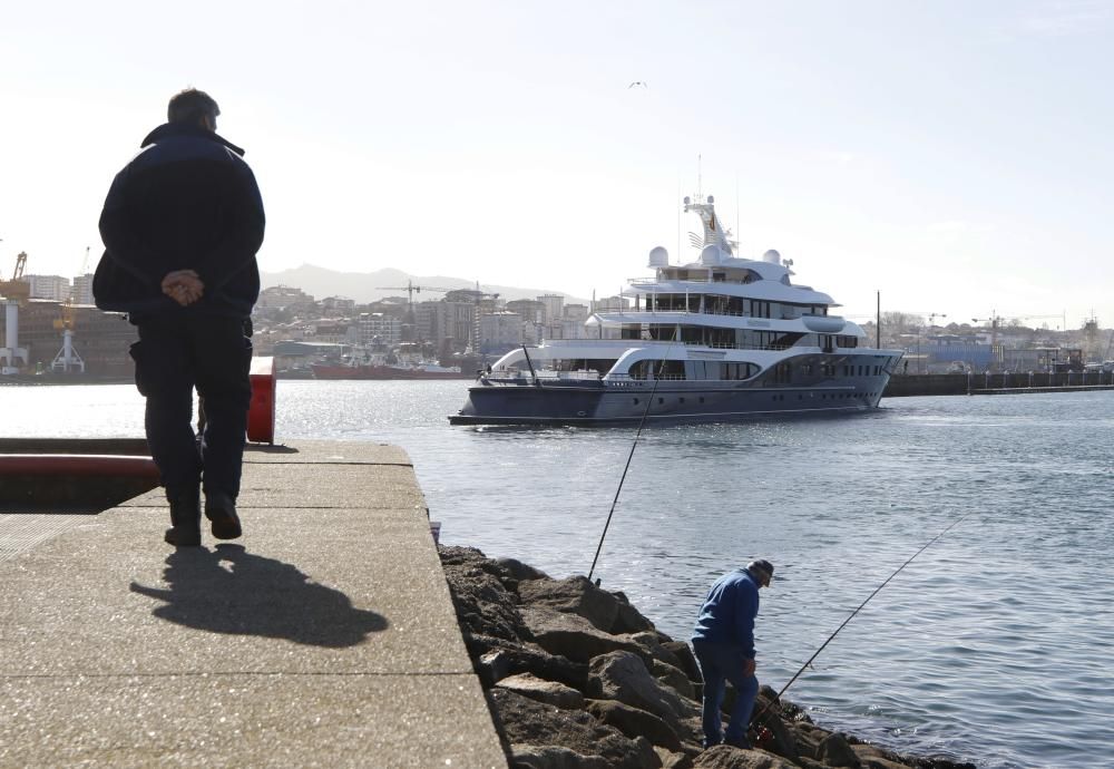 Superyate de lujo de Bernard Arnault en Vigo