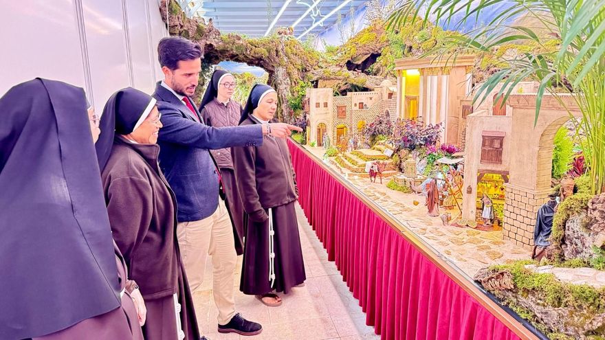 El Museo de Santa Clara acoge el belén monumental elaborado por las Hermanas Clarisas