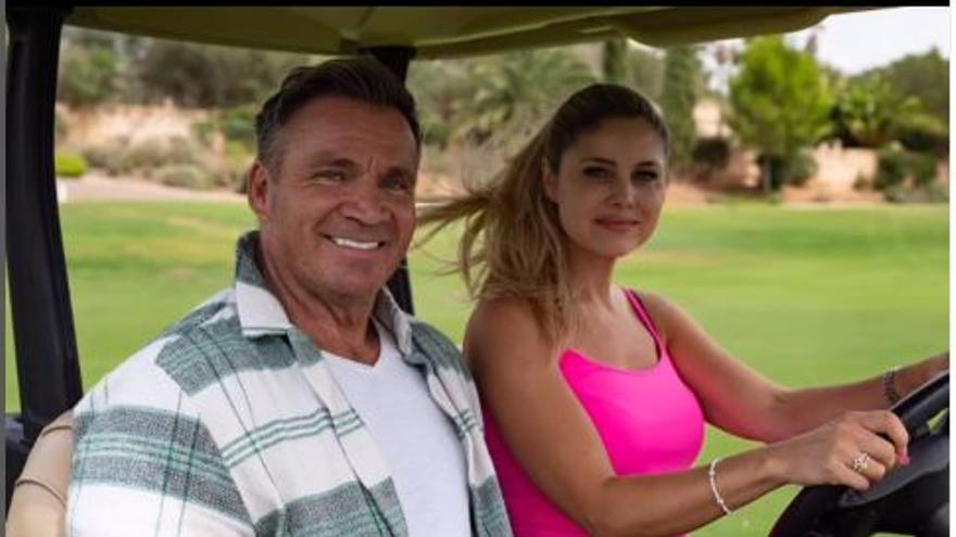 Peter Klein und Yvonne Woelke beim Golfspielen auf Mallorca