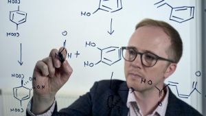 Científicos crean paracetamol a partir de residuos plásticos usando bacterias modificadas