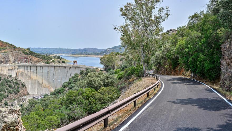 Iberdrola mejora los accesos por carretera a Valdecañas