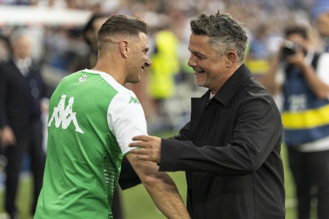 Doble pasillo en el Bernabéu con un invitado inesperado