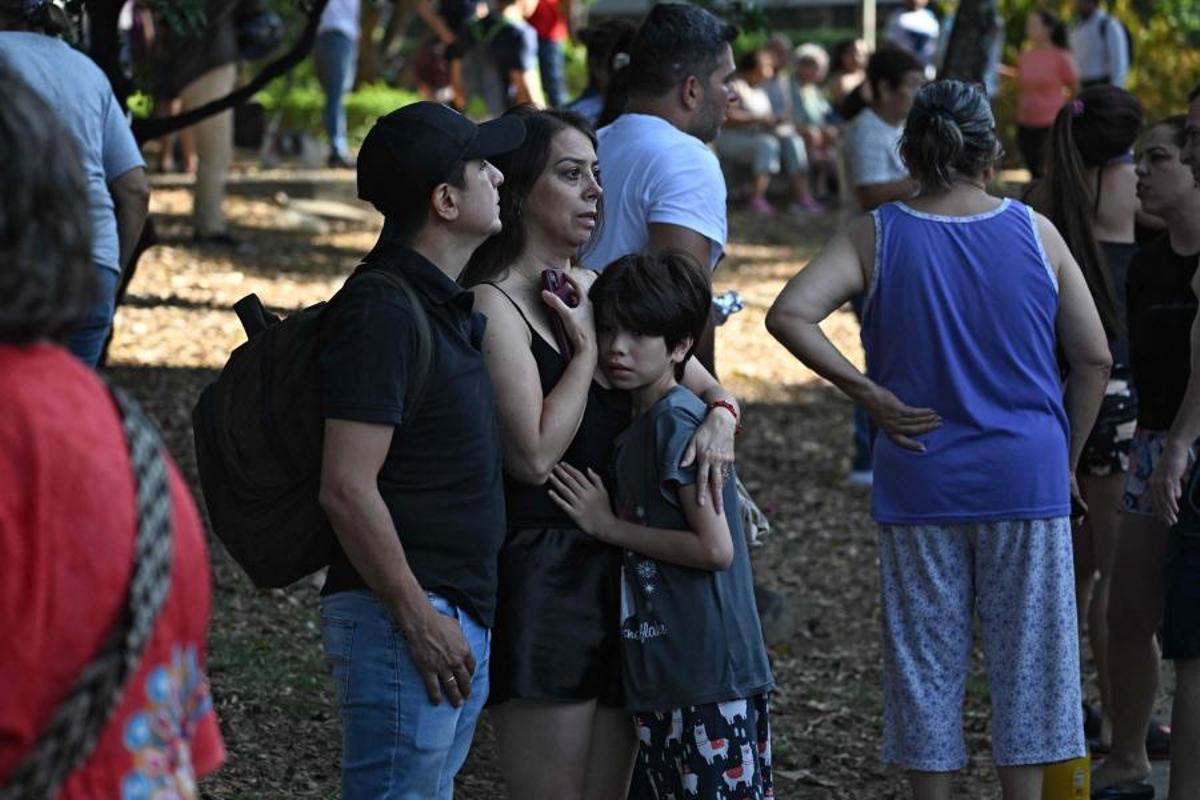 Imágenes del terremoto de magnitud 7,4 que ha sacudido a la mayor parte de Colombia Imágenes del terremoto de magnitud 7,4 que ha sacudido a la mayor parte de Colombia