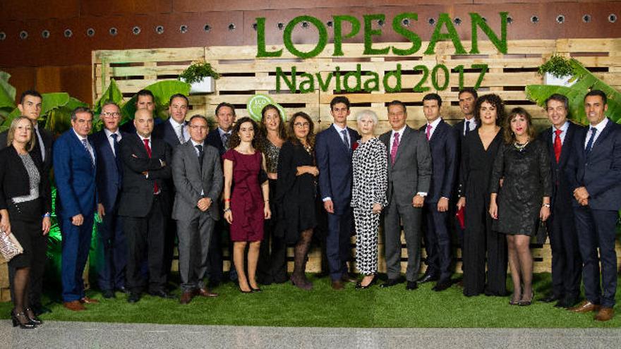 Directivos y familia propietaria del Grupo Lopesan en la celebración de la cena de Navidad. // @Radar