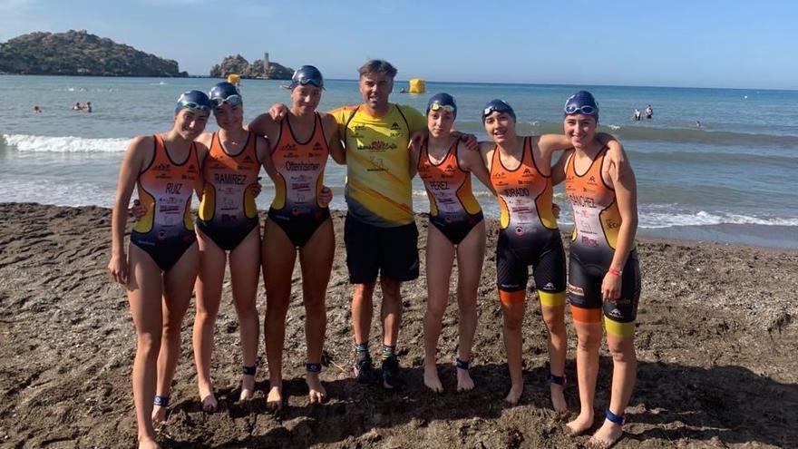 Triatletas del equipo femenino del Montilla Córdoba.