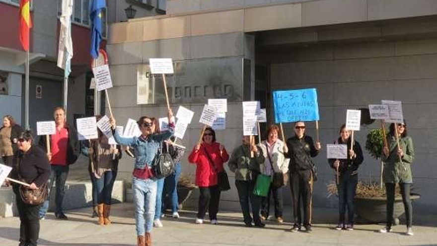 Los padres afectados, en una protesta.