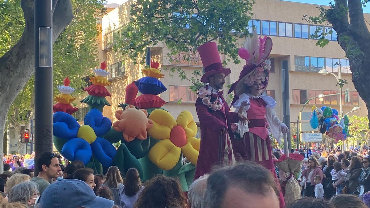 Desfile de la Batalla de las Flores por Alfonso X, Murcia.