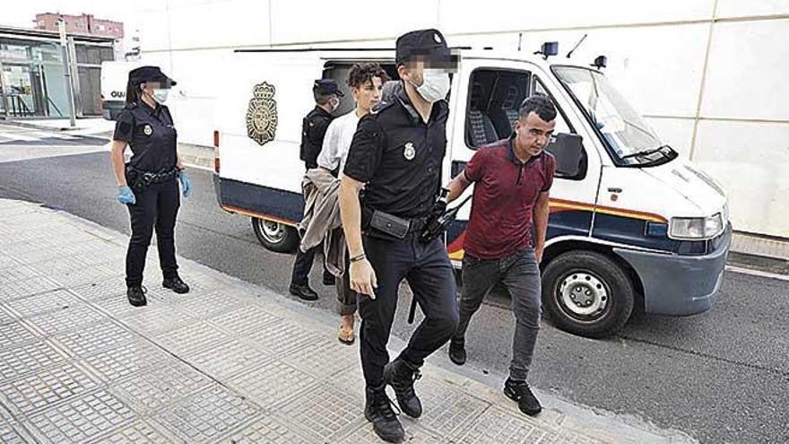 Los migrantes detenidos en Eivissa fueron presentados en el juzgado.