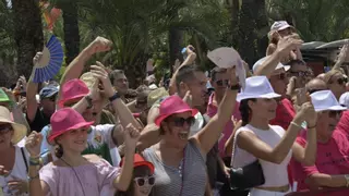 Elche estrena concurso de mascletás con un estallido de pólvora tras la resaca del pregón