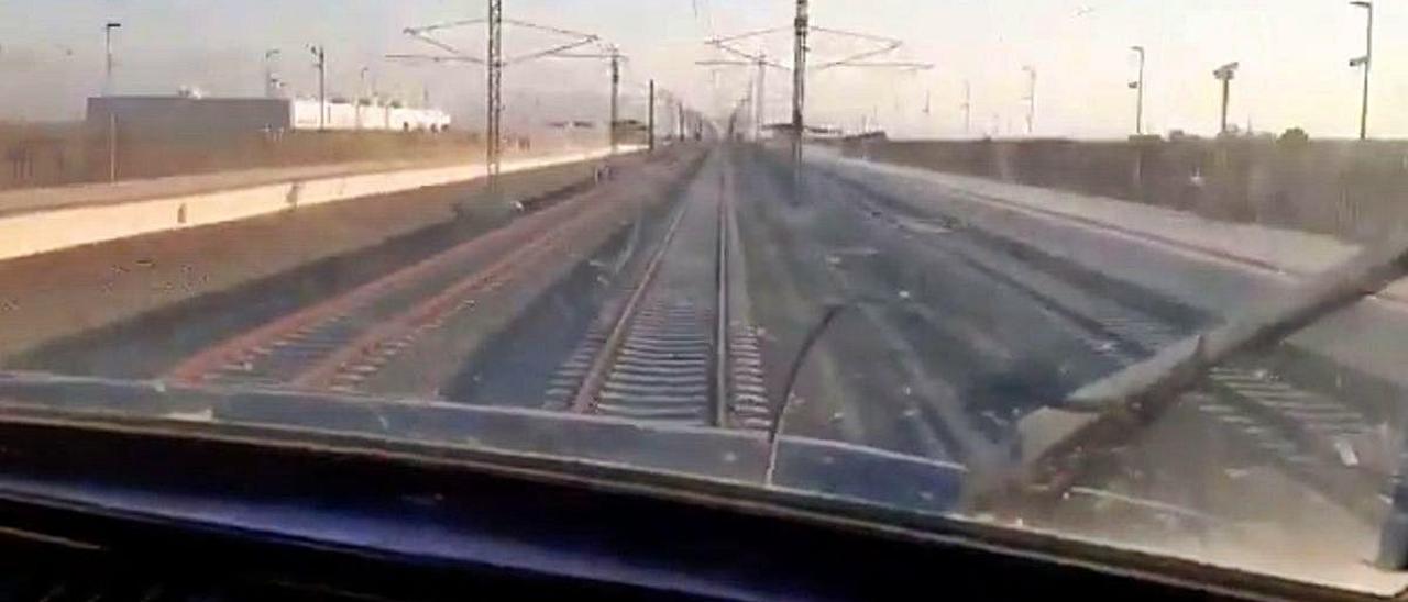 El AVE ya «vuela» a 200 km/h en Monforte, Elche y Orihuela en una nueva fase de pruebas