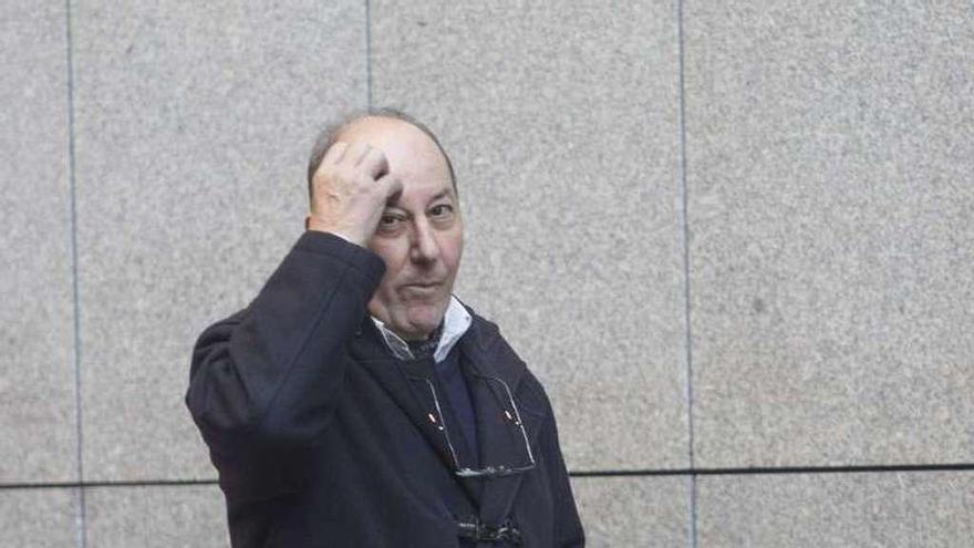 José María Tejero a su salida ayer de la vista en la Audiencia Provincial.