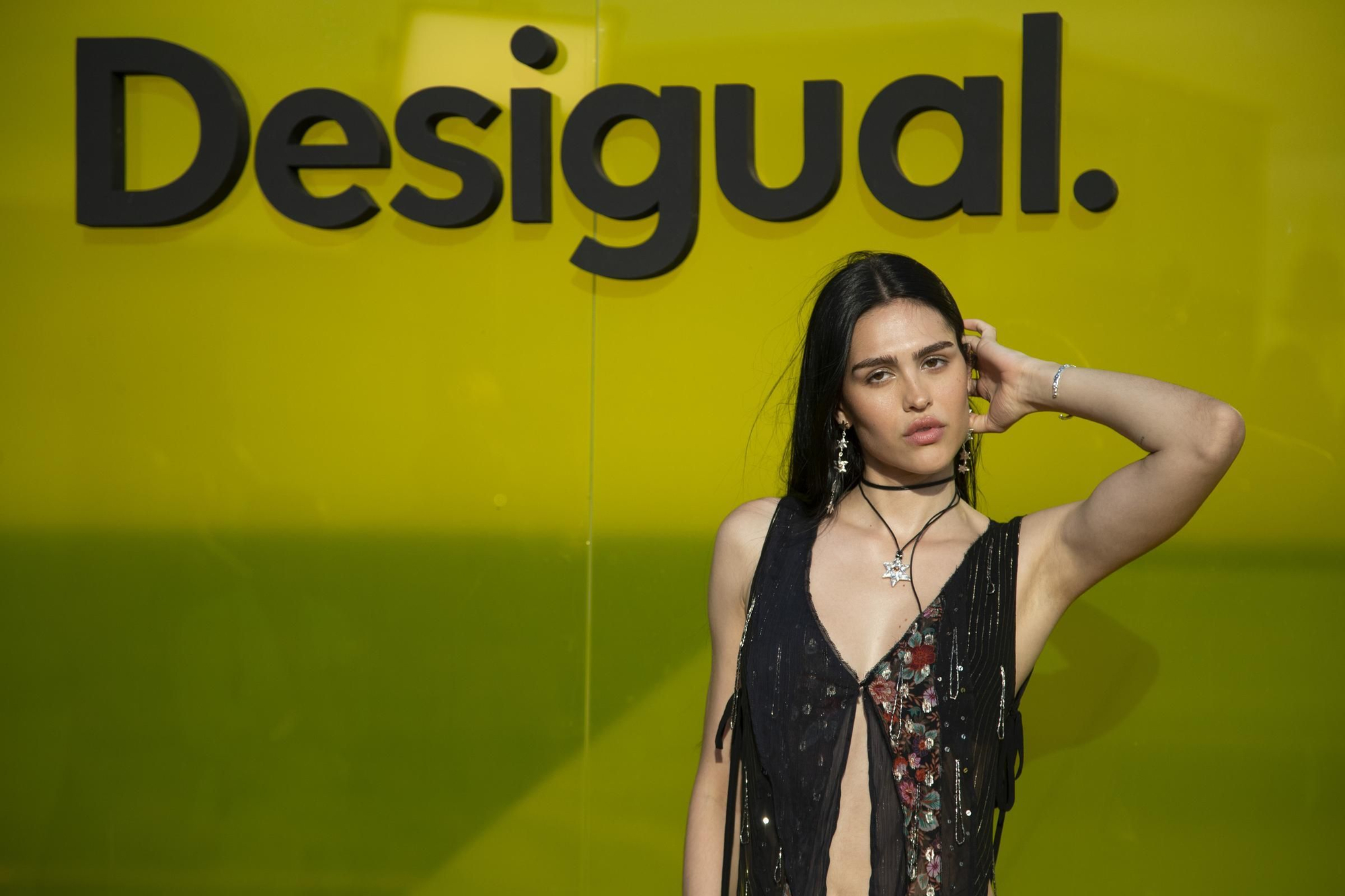 Paris Jackson, Ester Expósito, María Escoté, Miranda Makaroff i Gala González, entre altres famoses, van seguir la presentació de la nova col·lecció SS25 de la firma catalana, en la celebració dels seus 40 anys.
