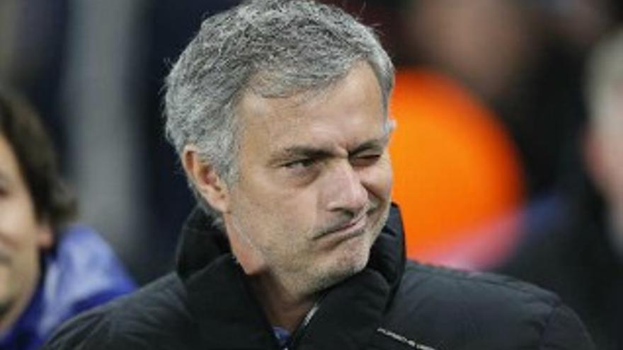 Mourinho justifica su eliminación porque al PSG le favoreció jugar con 10