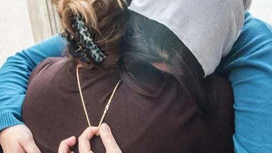 Tres localidades de Cáceres afectadas por robos con el método del 'abrazo cariñoso'