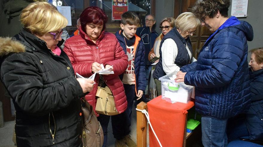 Belén Artesanal en Movimiento de Valga: 7.300 euros para Valencia