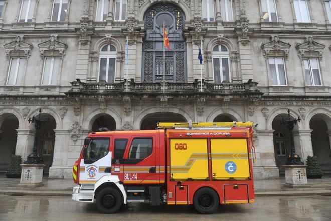 Nuevo vehículo en la presentación de la memoria de actividad de Bomberos