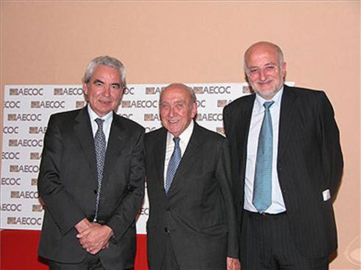 Federico Riera Marsá, al centre, en un acte de l’AECOC, el 2005. Federico Riera Marsá, al centre, en un acte de l’AECOC, el 2005.