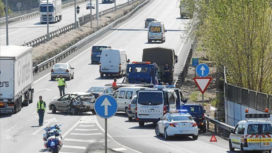 Nuevo accidente en la salida 403 de la A-4, con un coche y una furgoneta implicados