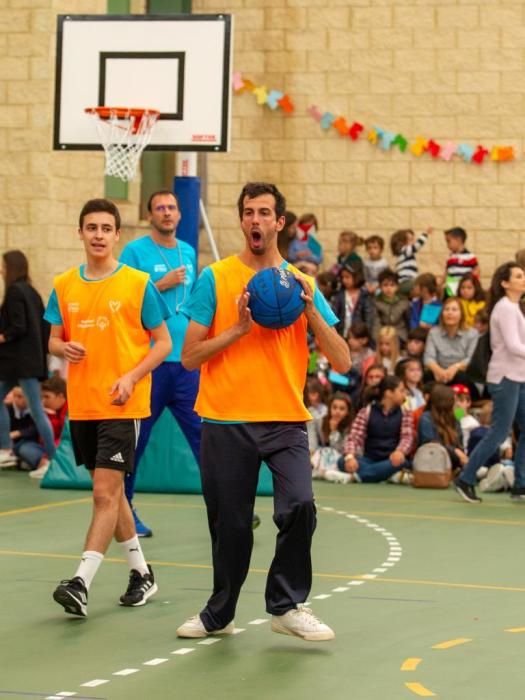 El colegio Amor de Dios y del Club Polideportivo Aspanaex fomentan el deporte inclusivo