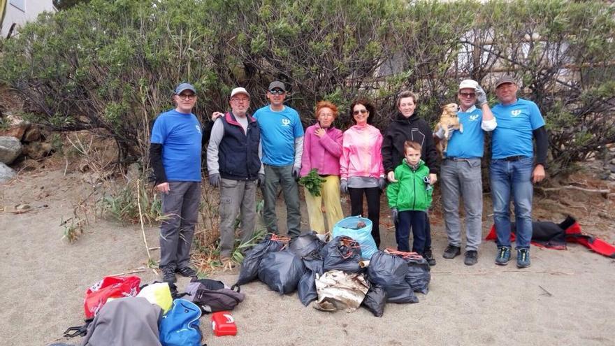 Els voluntaris participants a la jornada