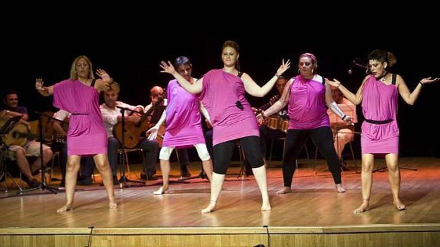 Un baile interpretado por &quot;Las chicas de Yaiza&quot;.