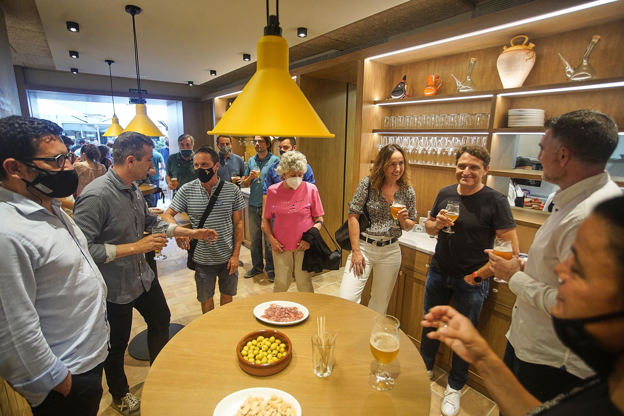 El Foment de Girona inaugura la nova Taverna a la plaça Mercaders