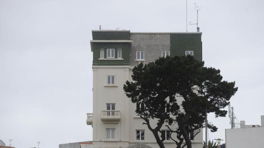 El edificio del Observatorio, en lo alto del futuro parque del Agra.