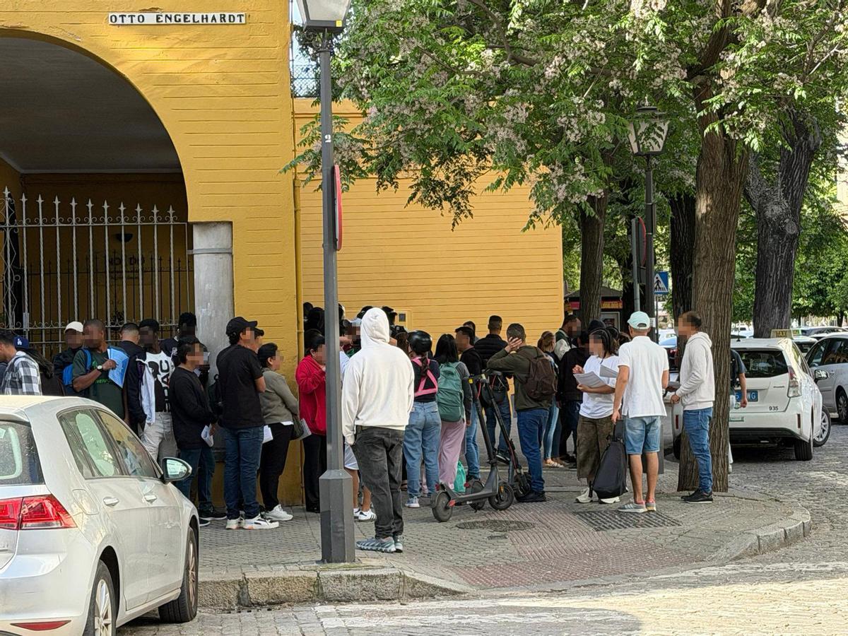 Cola para solicitar el certificado de vulnerabilidad en el Ayuntamiento