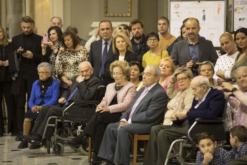 Homenaje a personas centenarias de València