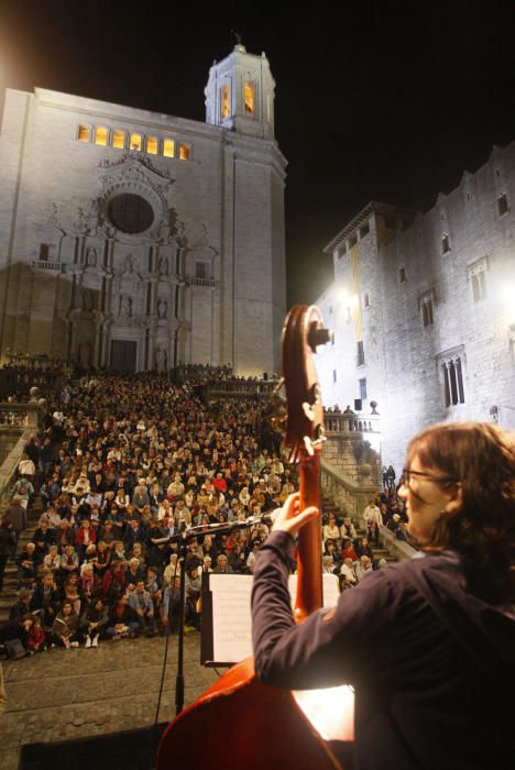 Concert del grup Terra Endins a les escales de la Catedral de Girona
