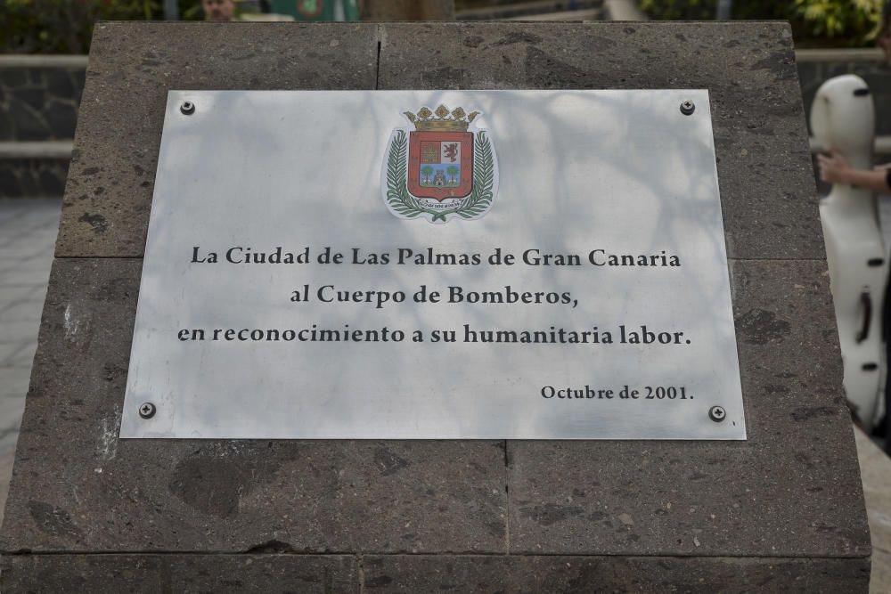 Homenaje a los bomberos fallecidos