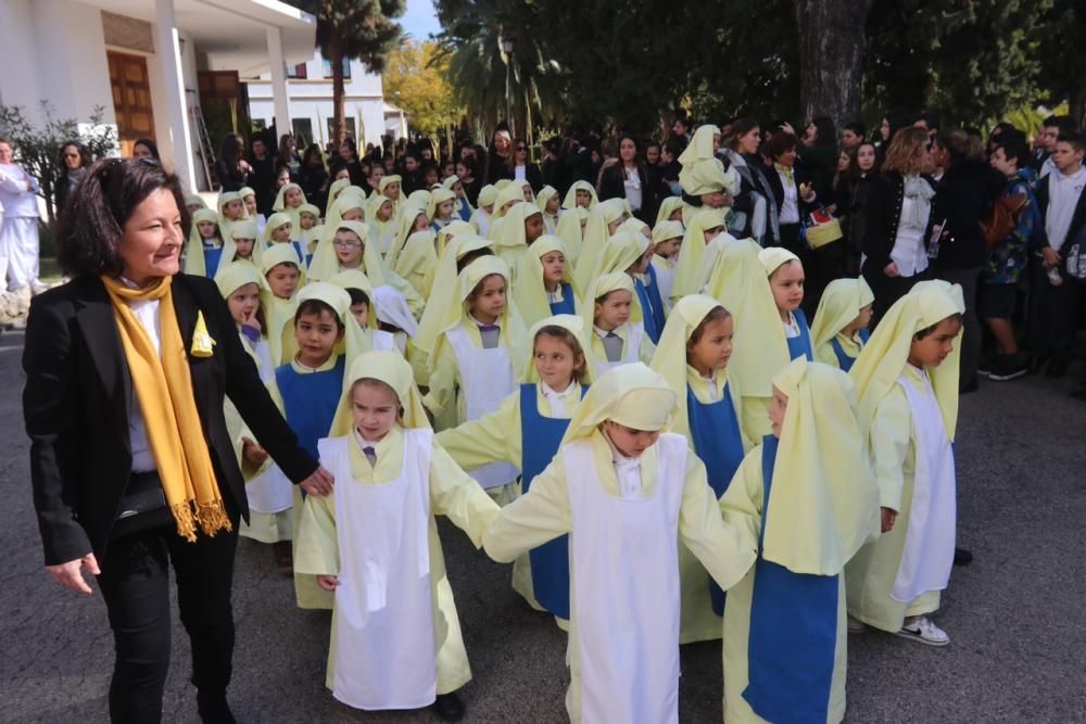 Procesión en el Colegio de Gamarra.