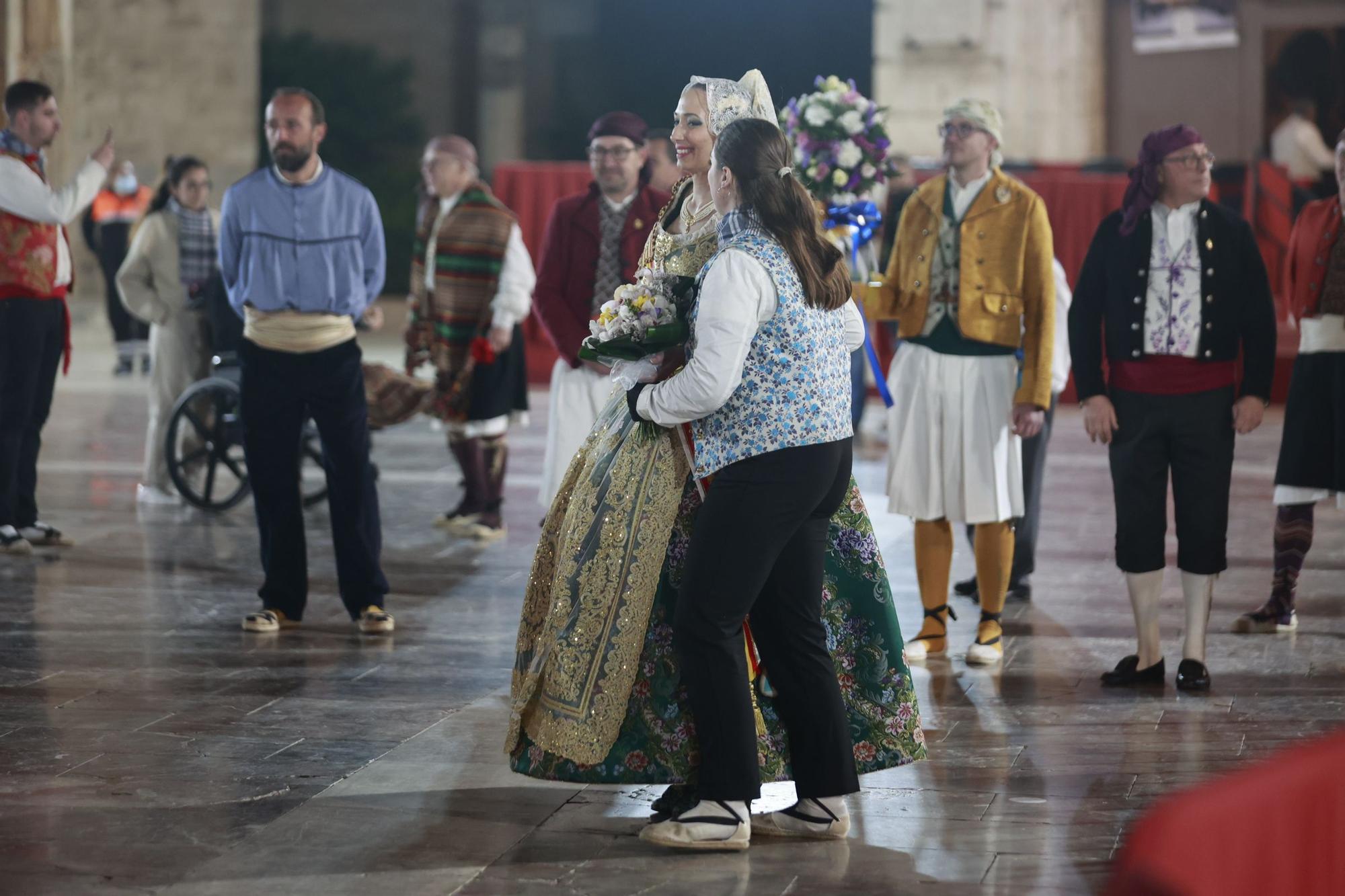 Búscate en el segundo día de ofrenda por la calle Quart (entre las 19:00 a las 20:00 horas)