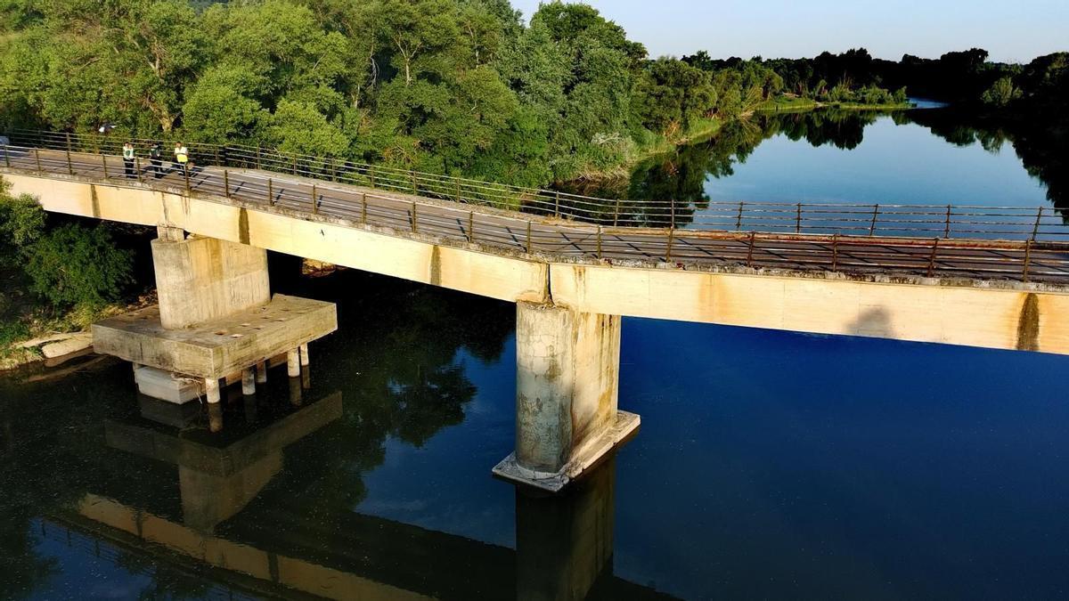 Arrancan los trabajos previos a la demolición del puente que une Granja Florencia con la N-122