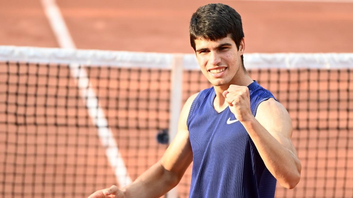 Alcaraz, celebrando su victoria en Roland Garros