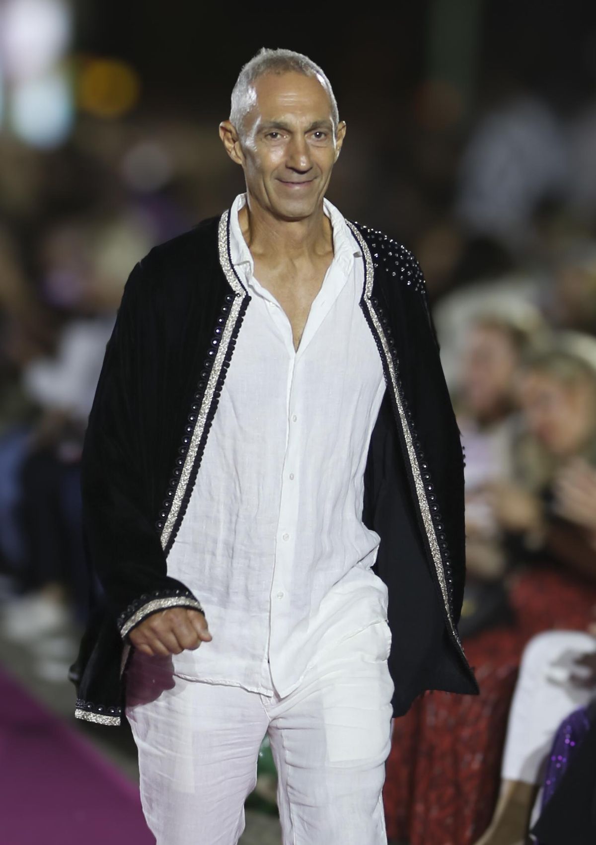 Fabio desfilando en la Pasarela Contra el Cáncer de Mama organizada por la AECC