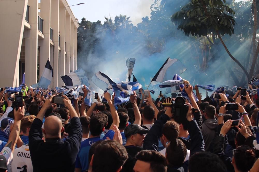 Recibimiento al Málaga CF antes del partido ante el Deportivo